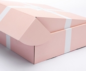 Коробка цвета CMYK бумажная пакуя, покрашенные рифленые грузя коробки для платья одеяния
